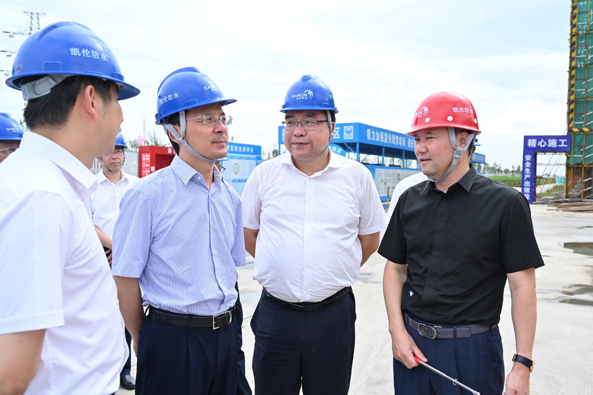 “做美太湖 做亮江村 做高產(chǎn)業(yè) 做優(yōu)隊(duì)伍” 區(qū)領(lǐng)導(dǎo)調(diào)研凱倫高分子產(chǎn)業(yè)園